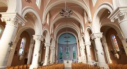 Église Saint-Pierre es Lien de Mollégès