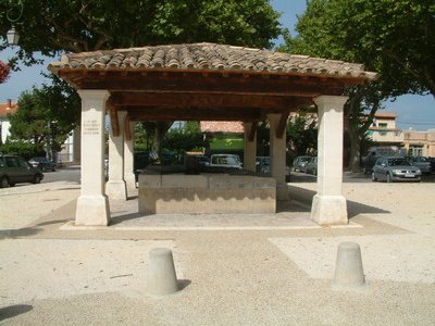 Lavoir couvert