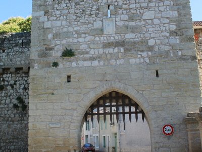 Remparts et portes médiévales