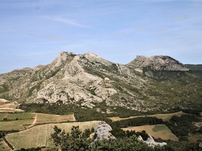 Journées Nationales de la géologie 2024 - Le site des Baux-de-Provence Paysage et histoire géologique
