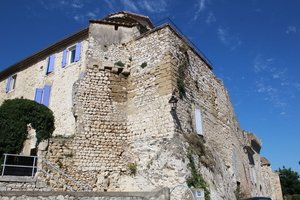 Remparts et portes médiévales