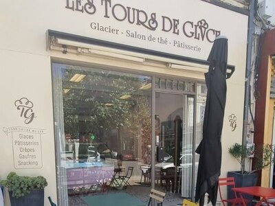 Les Tours de Glace